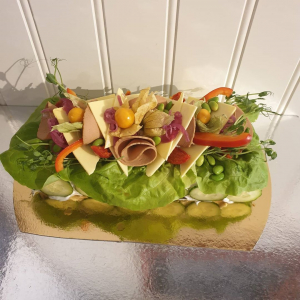 Stubbe 4-bitars vegansk smörgåstårta